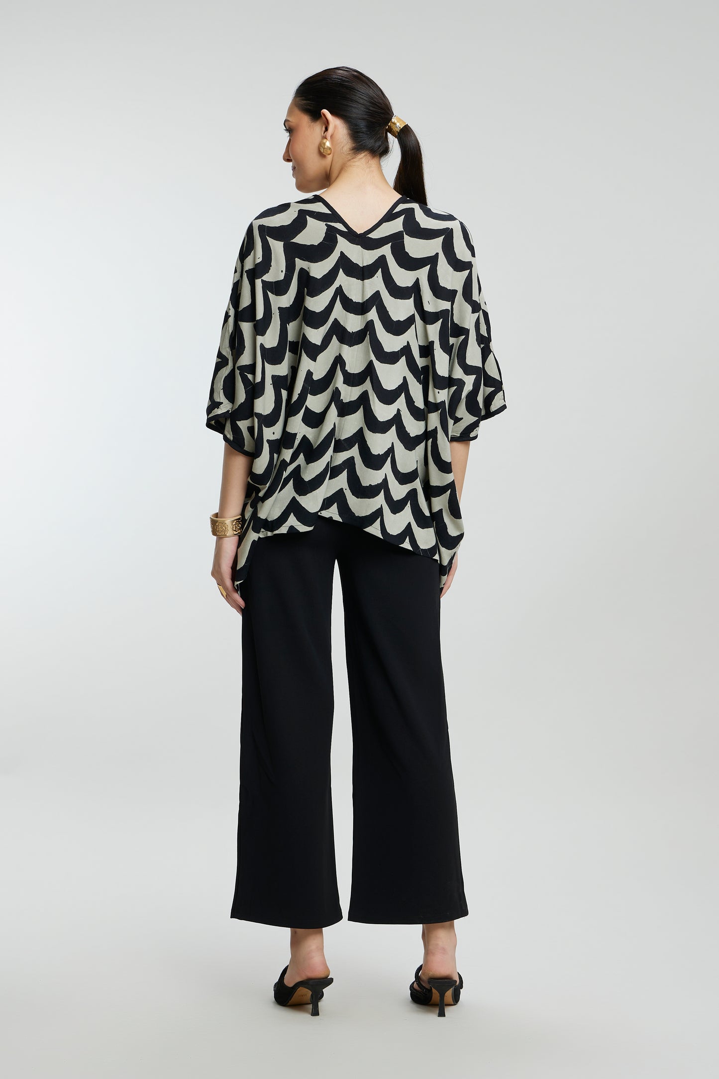 Waves Pattern Short Muslin Kaftan
