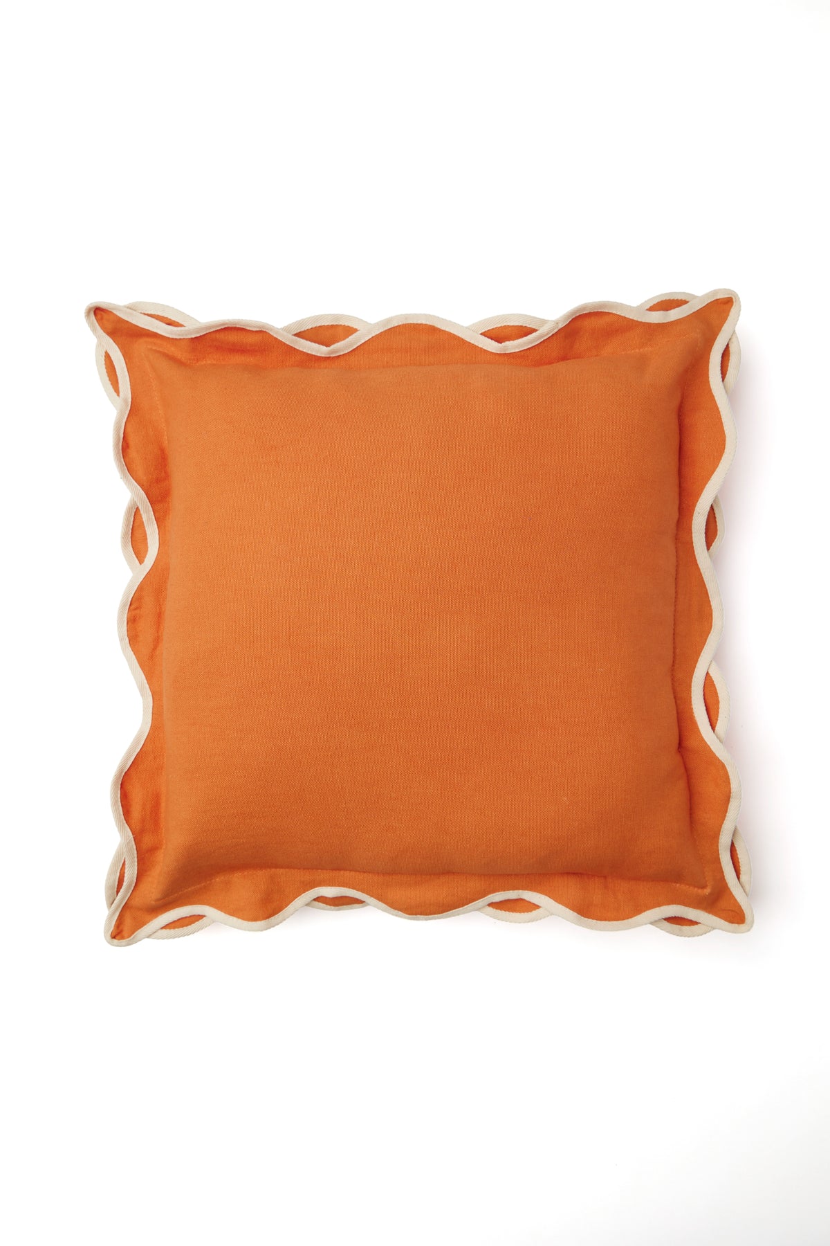 Cushion cover with arched flanges