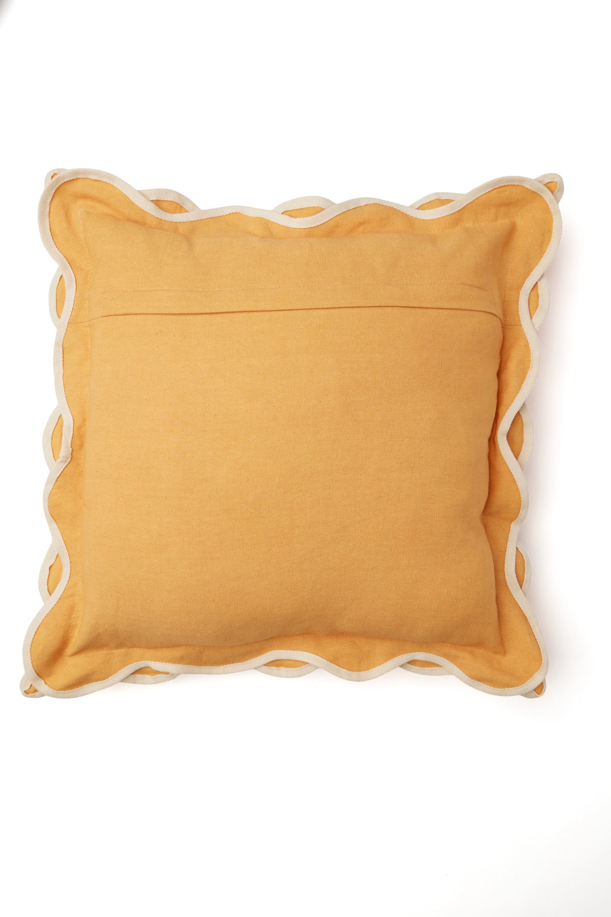 Cushion cover with arched flanges