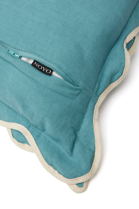 Cushion cover with arched flanges