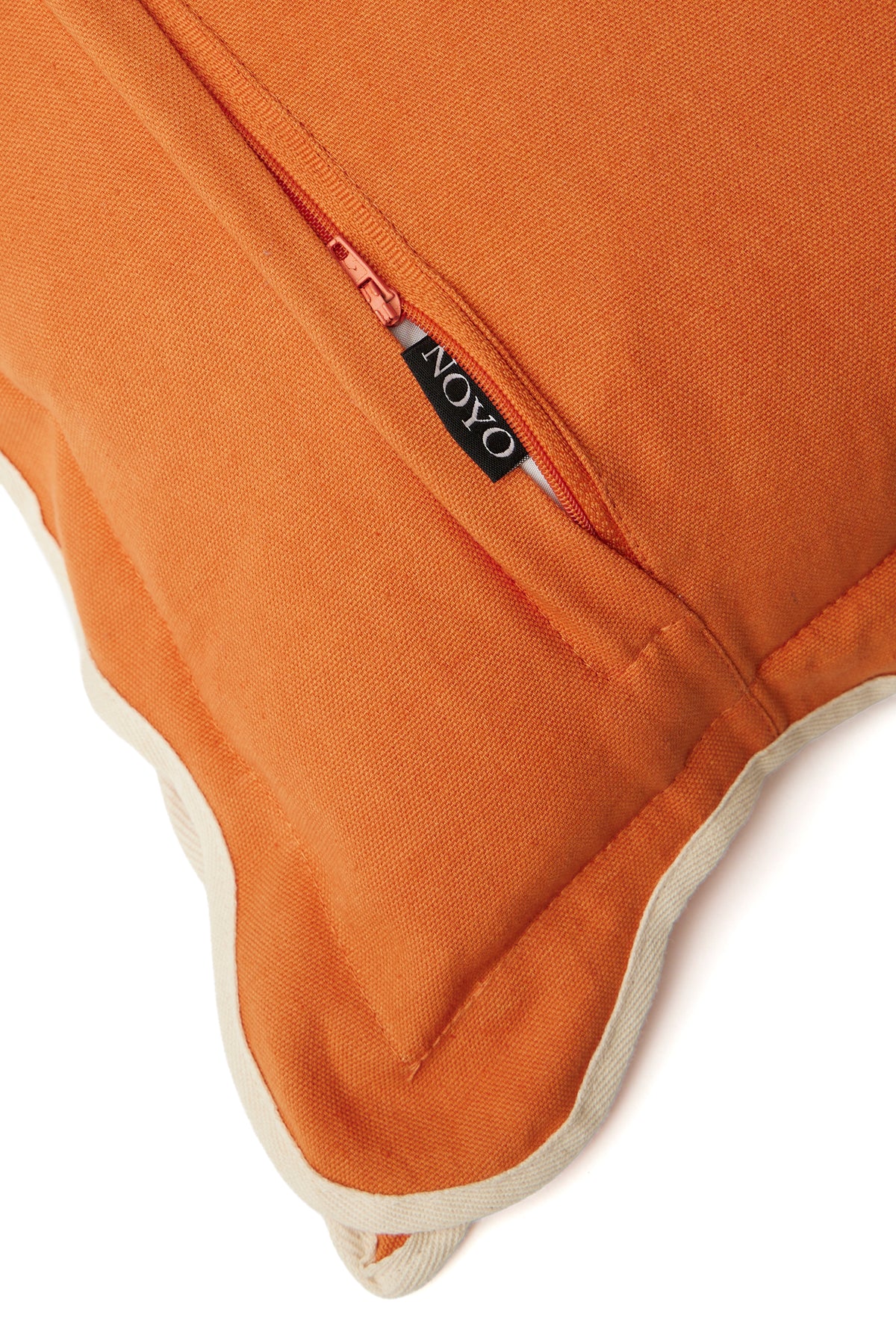 Cushion cover with arched flanges