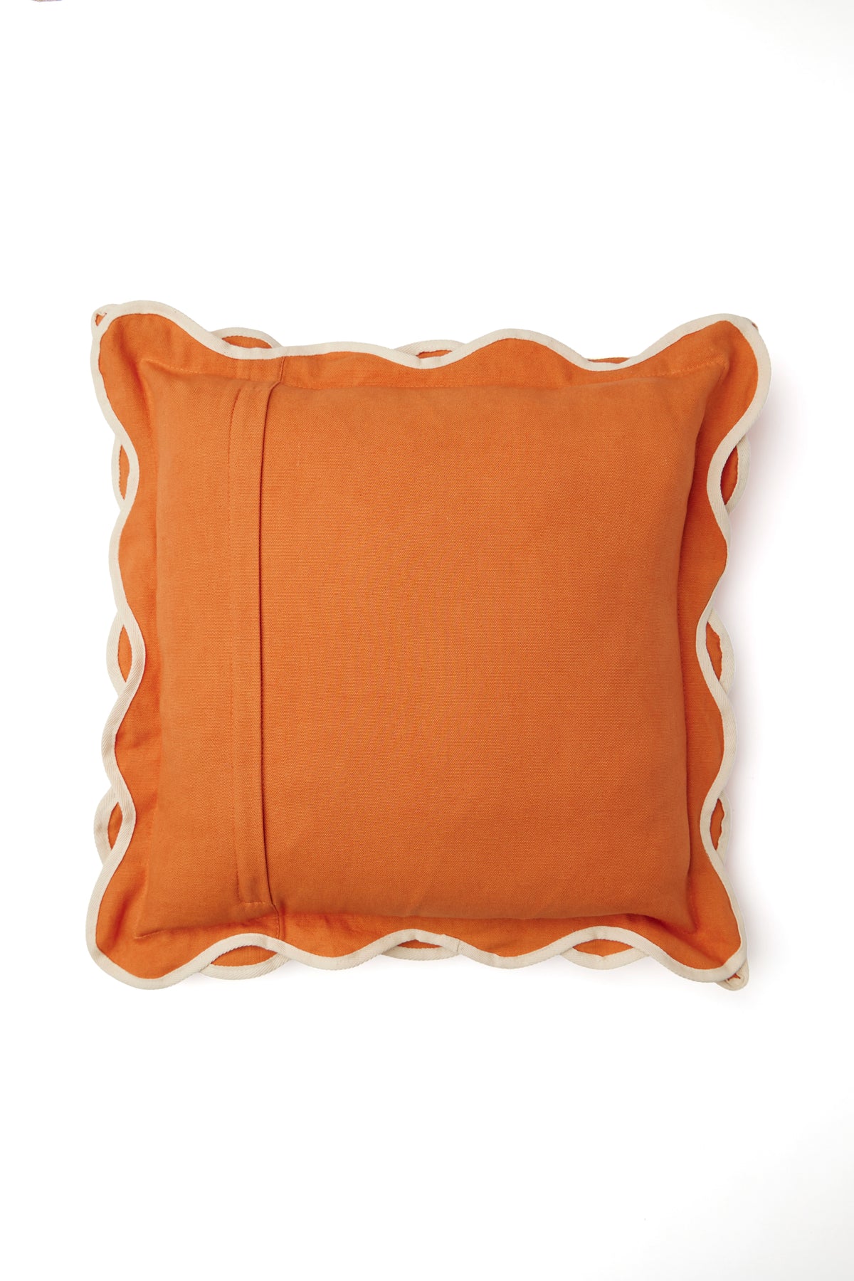 Cushion cover with arched flanges
