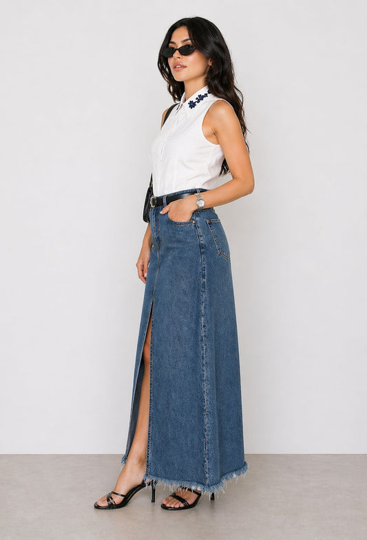 Embellished Collar Sleeveless Button-Down Blouse
